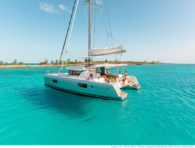 Lagoon 42 (Catamaran)